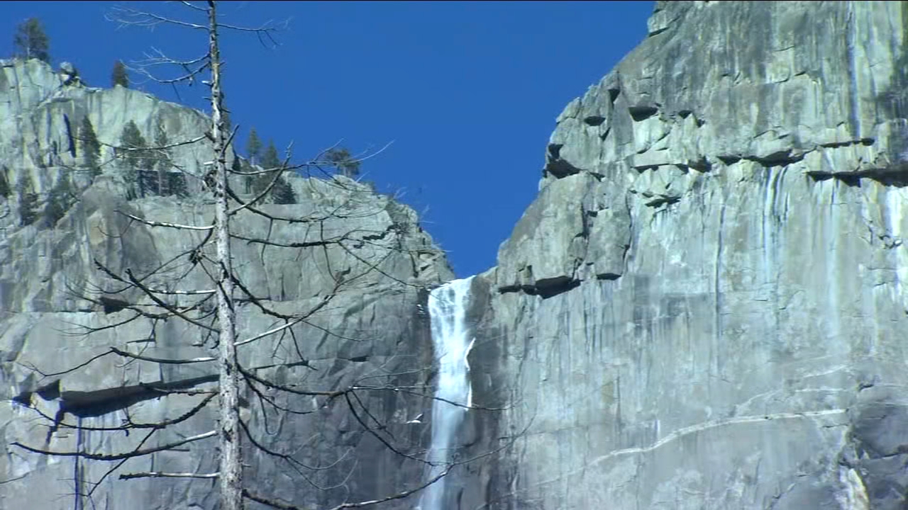 Visitors helping keep Yosemite National Park clean as federal government shutdown continues
