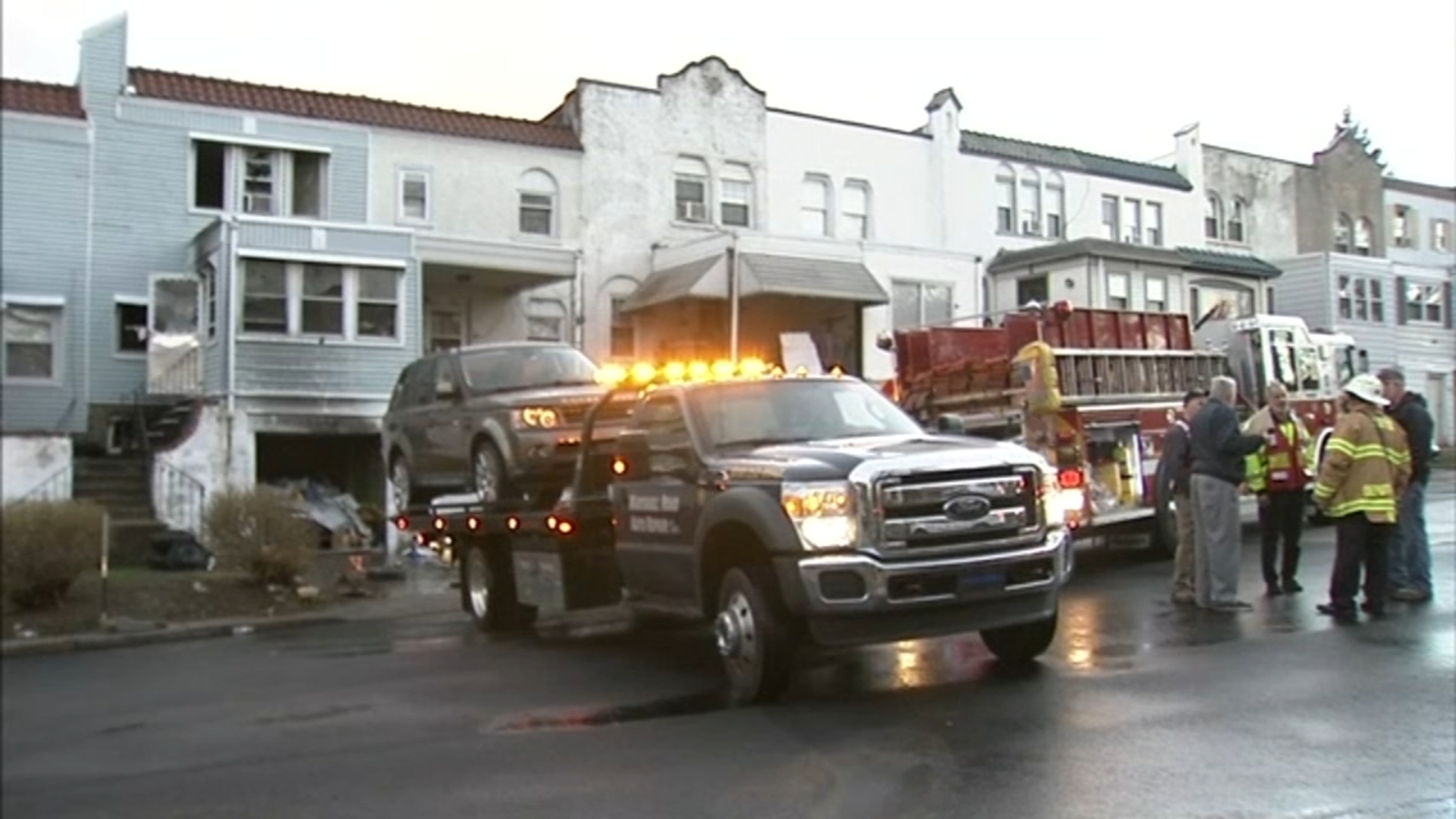 Man dies attempting to rescue wife from house fire in Upper Darby