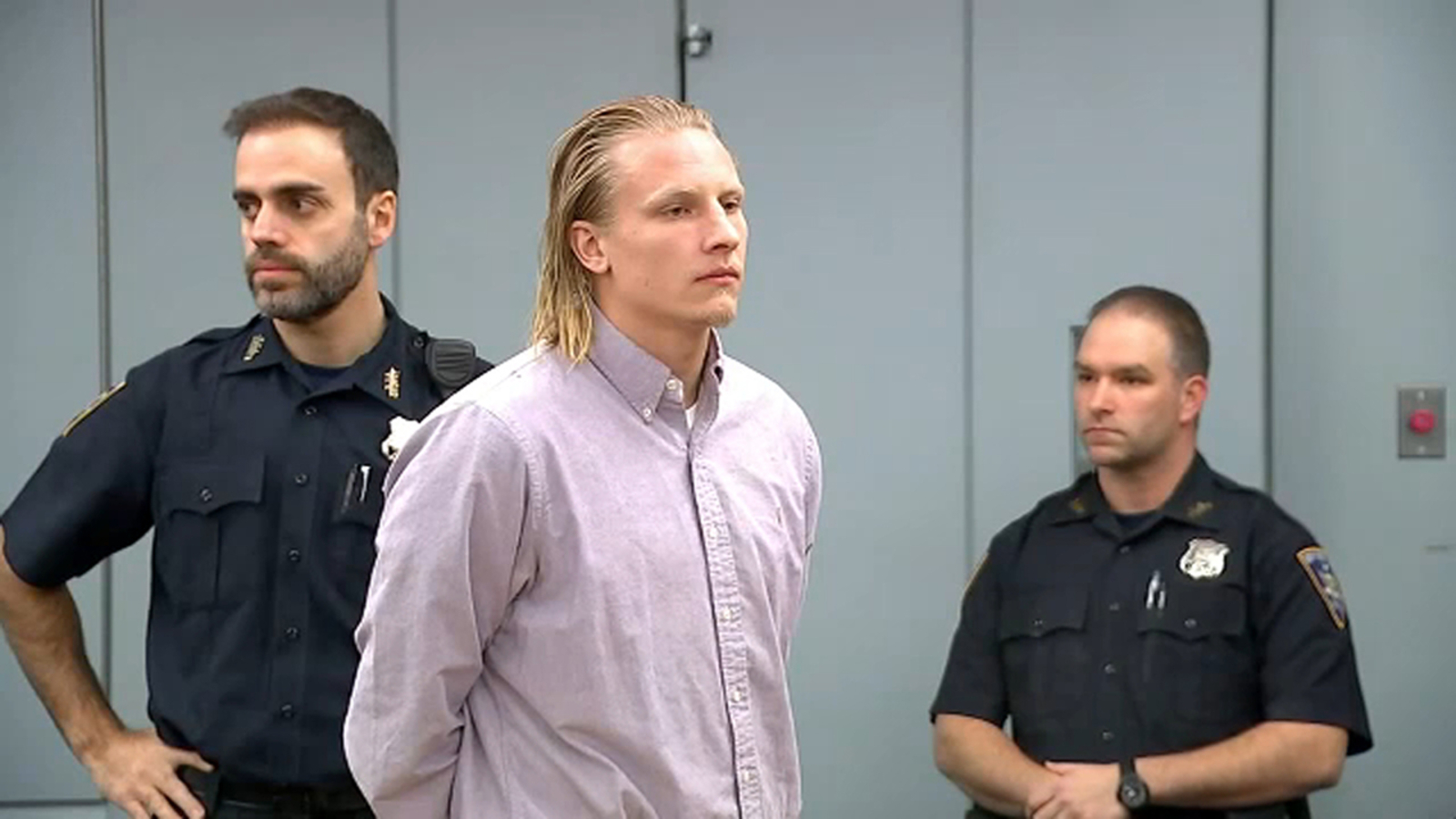 Suspect accused of fleeing scene after deadly crash in Mastic Beach