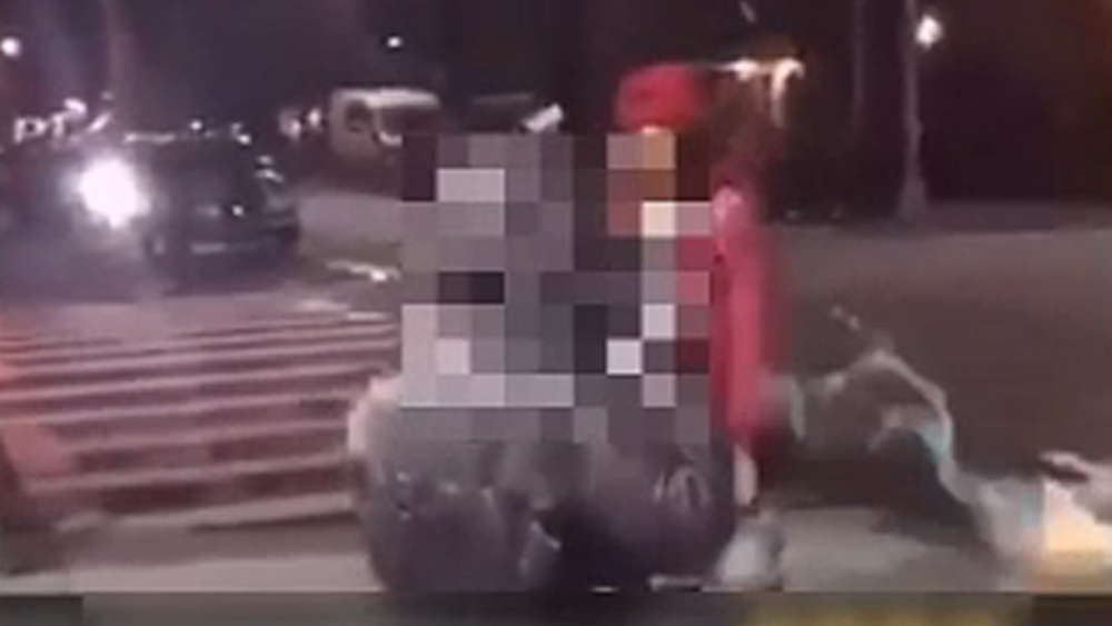 Bullies caught on video pouring water on girl, punching her in Brooklyn