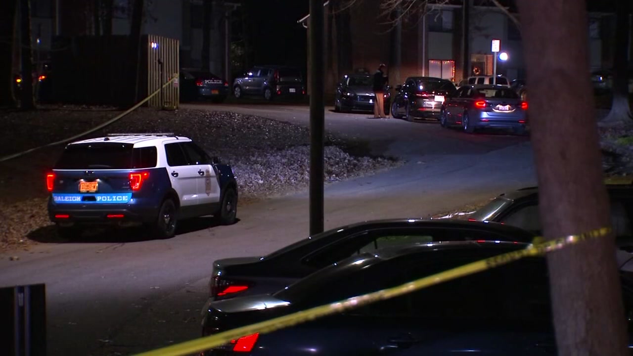 "Officer Down!": 9-1-1 traffic from night Raleigh officer is shot