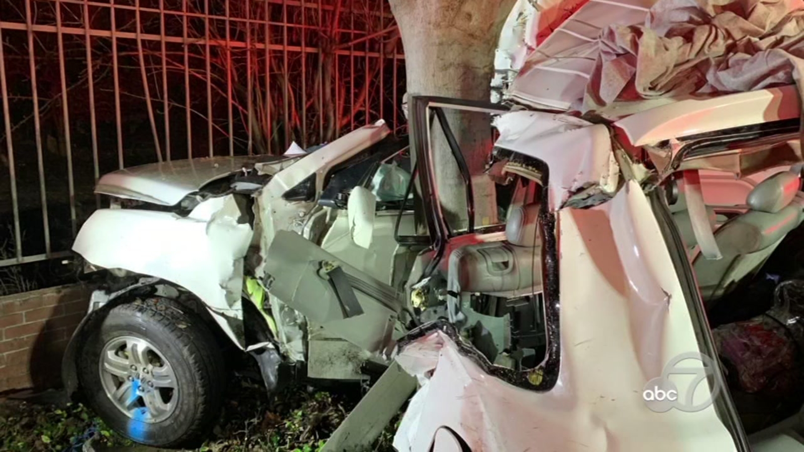 2 killed, 4 hurt after SUV slams into tree in Antioch ABC7 San Francisco