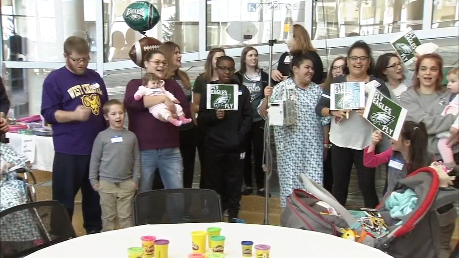 Patients at children's hospital in Wilmington rally for the Eagles