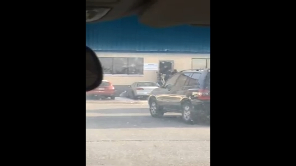 Viewer video of active shooter investigation at UPS facility