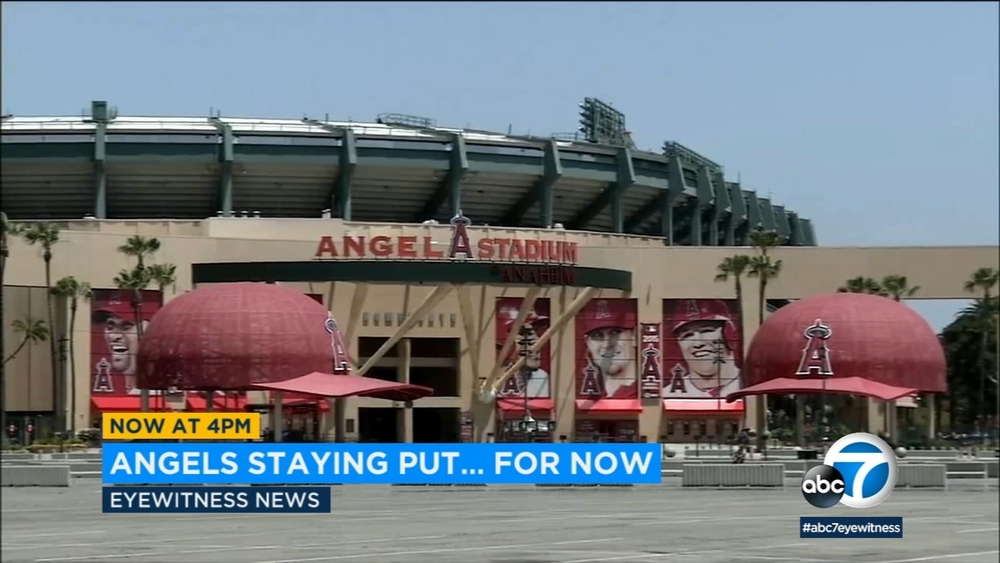 Angels renew Anaheim stadium lease for another year