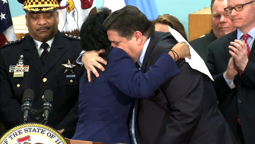Governor JB Pritzker signs gun dealer licensing bill into law