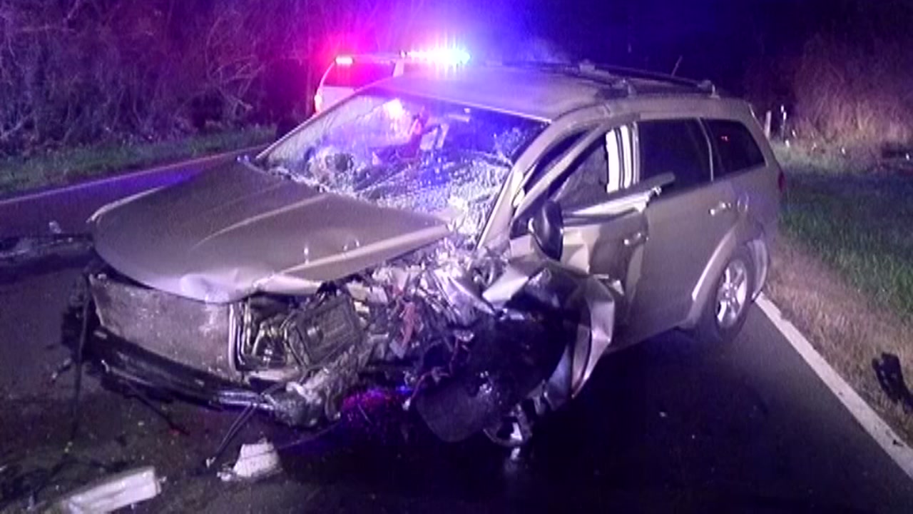 Willis crash sends 6 to the hospital