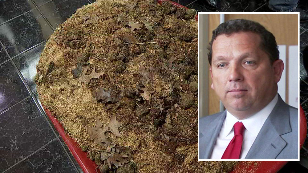 Tony Buzbee brings manure to press conference