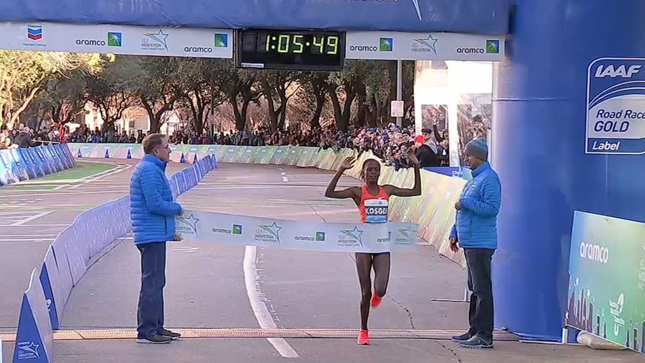 Brigid Kosgei sets fastest women's half marathon time in U.S.