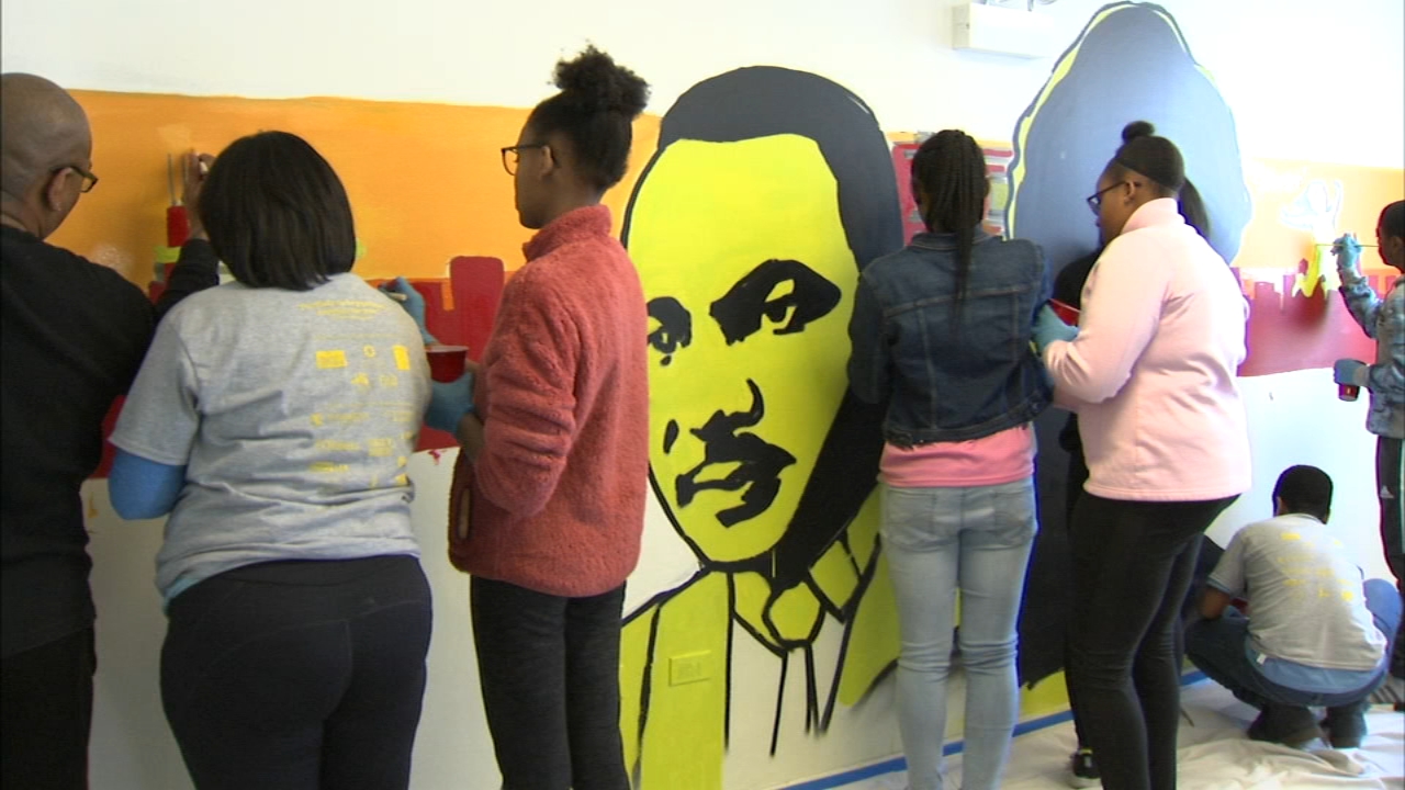 Community service, celebration mark MLK Day in Chicago