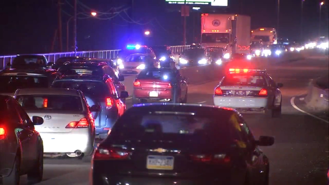 Police chase carjacking suspect through Philadelphia
