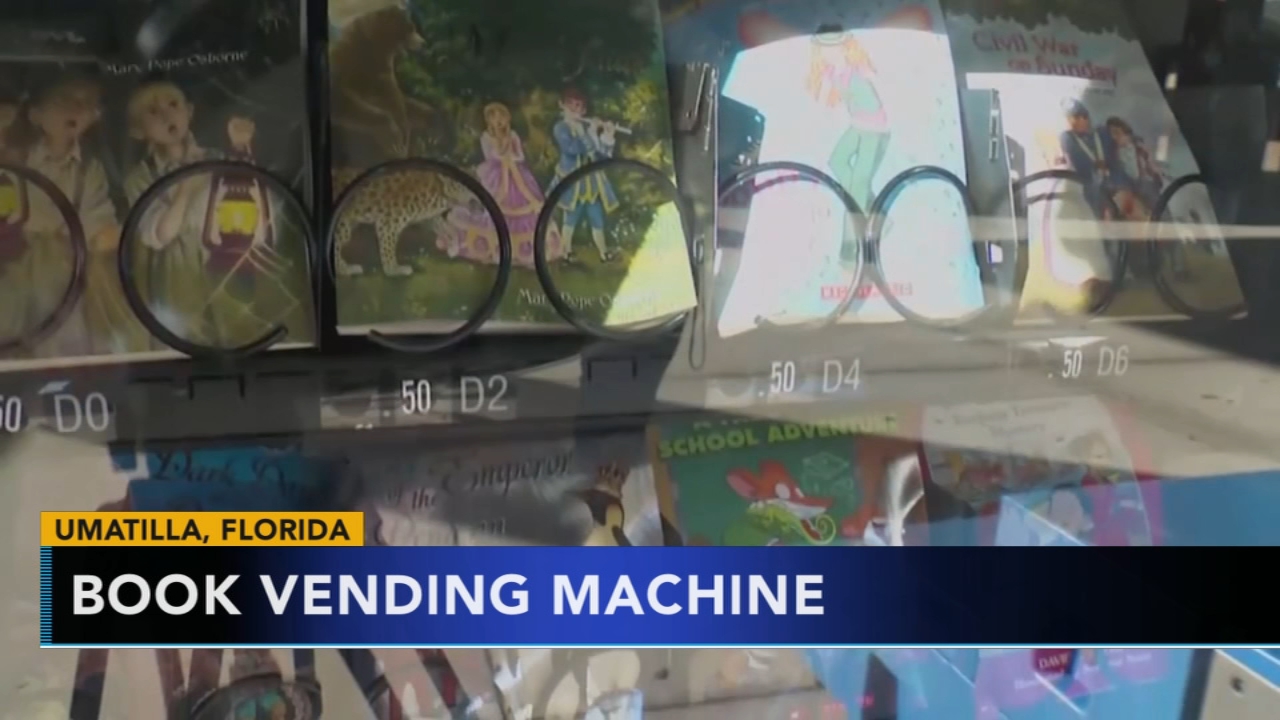 Florida school unveils book vending machine
