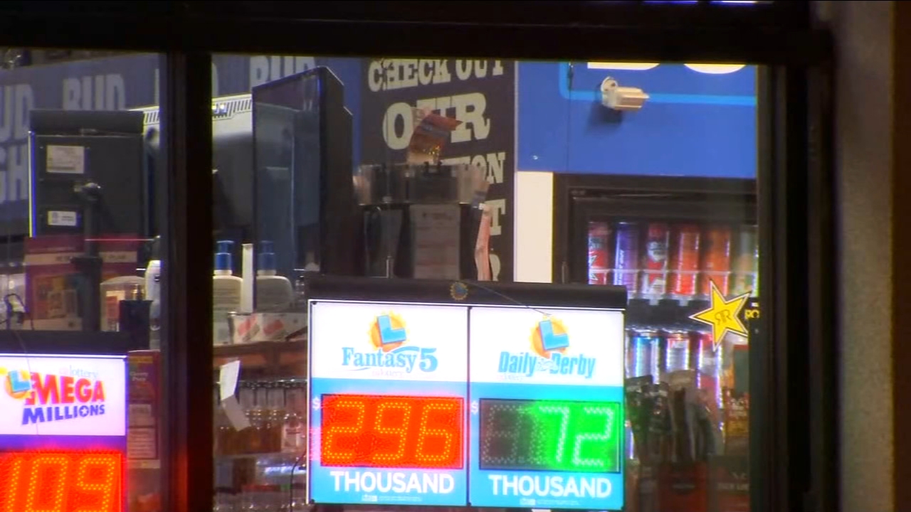 Police search for suspects that robbed liquor store twice in two weeks