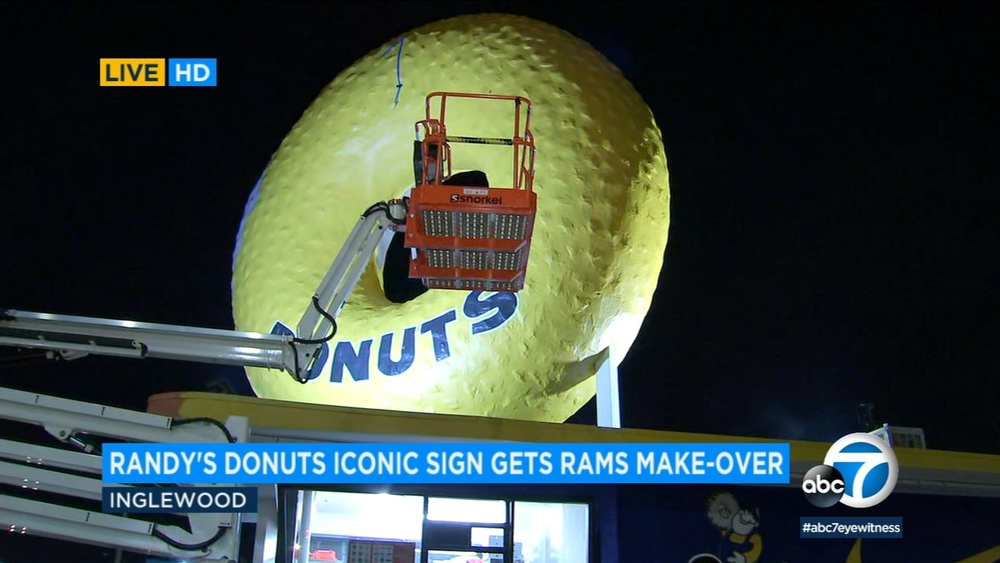 Randy's Donuts gets makeover with Los Angeles Rams yellow