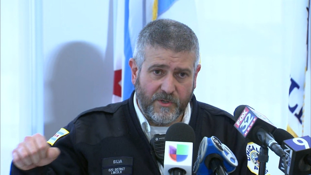 CPD officers recount human chain ice rescue