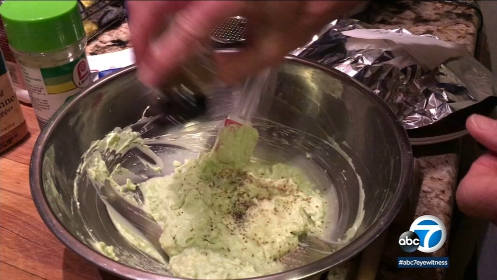 Super Bowl recipe: Phillip Palmer shares mouthwatering avocado dip recipe