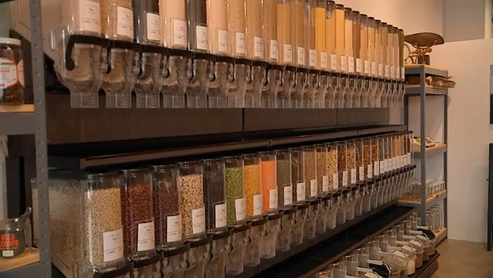 2 New York City businesses going packaging-free in effort to reduce waste