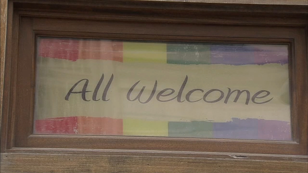 Witness: Attackers shouted gay slurs in Center City assault