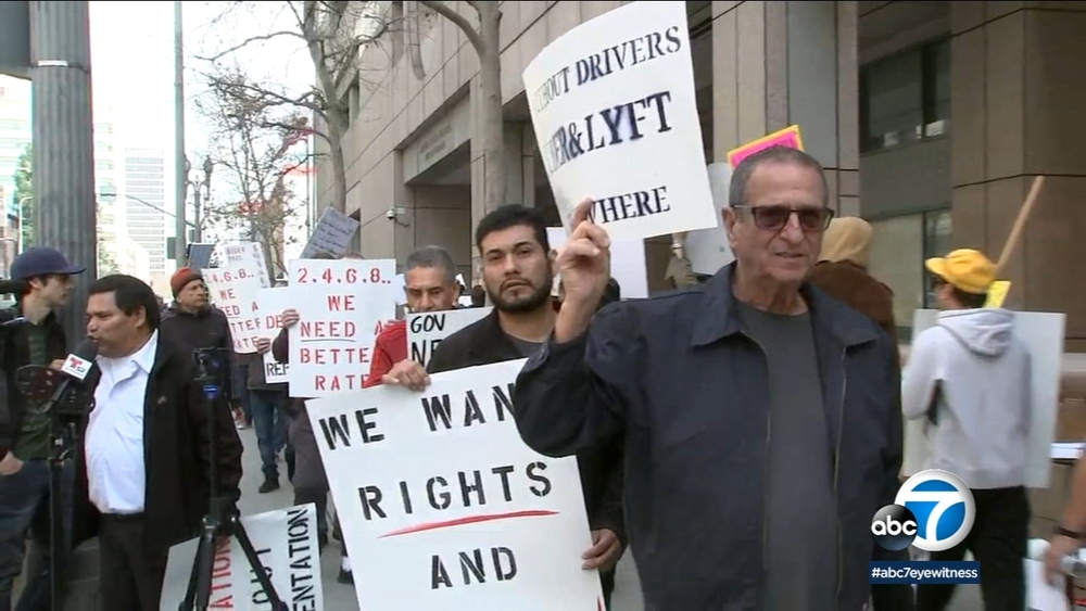 Rideshare drivers hoping to unionize, force companies to improve pay