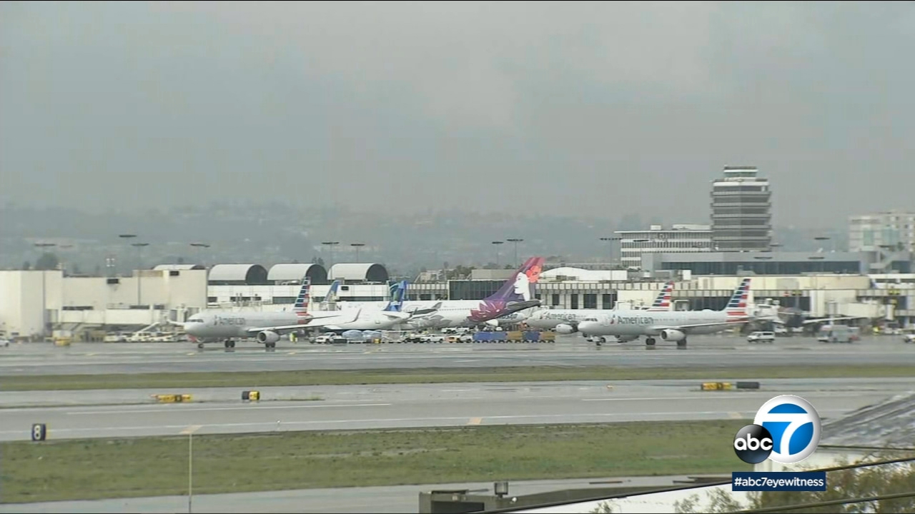 Two LA-based flights struck by lightning, forced to divert