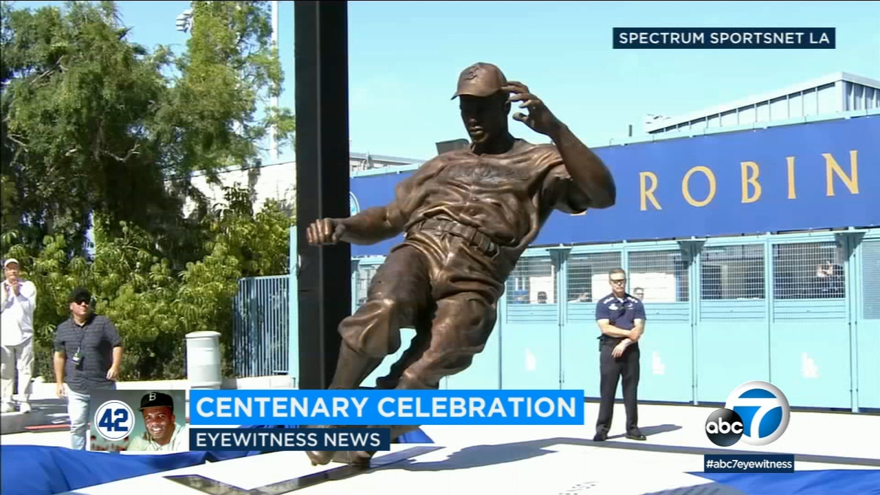 Jackie Robinson's 100th birthday kicks off yearlong celebration