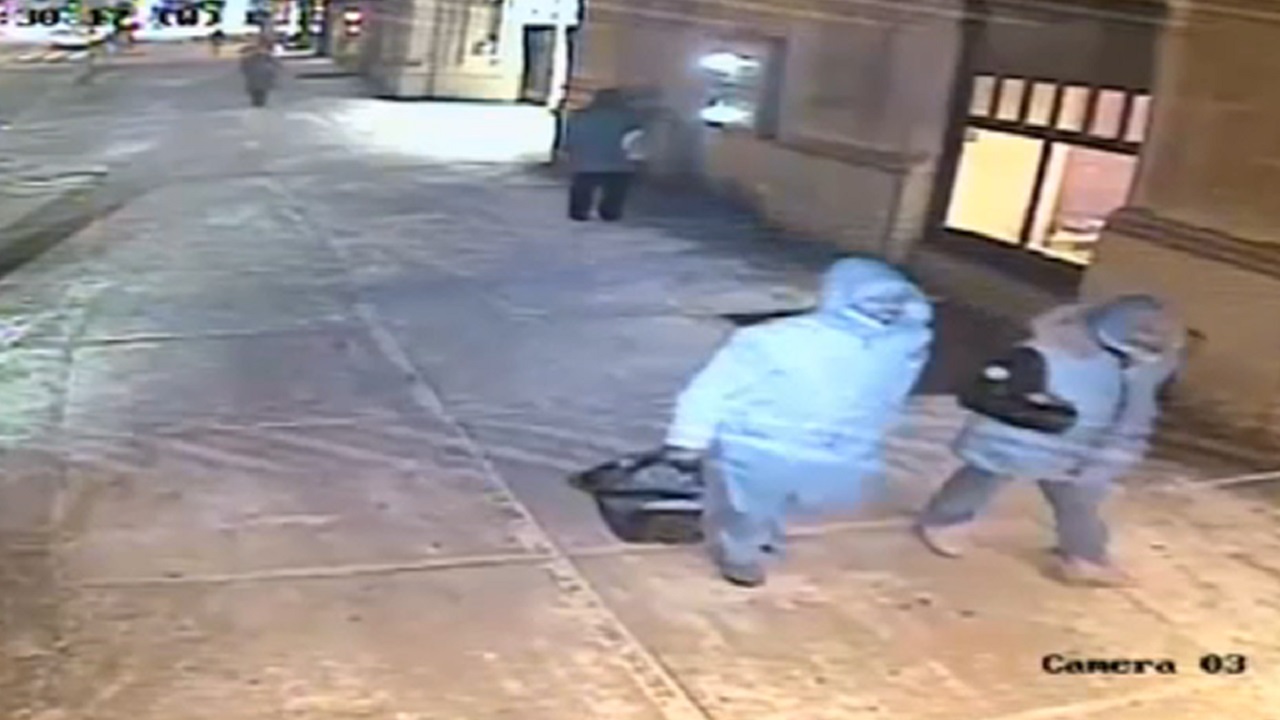 Police: Men steal $50,000 worth of jewelry in Midtown heist