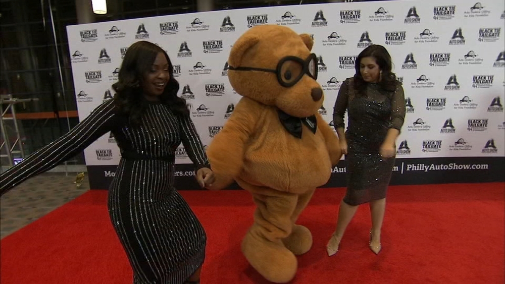 2019 Philly Auto Show: Checking out the red carpet at the Black Tie Party