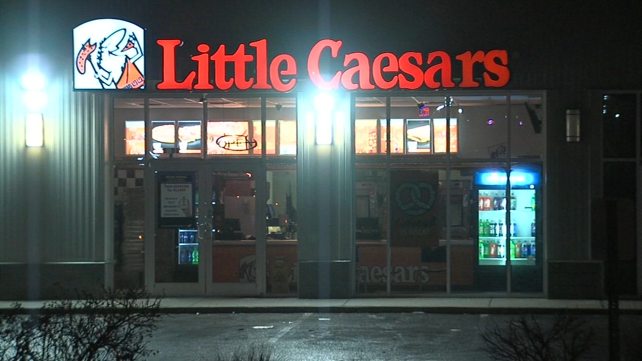 Off-duty officer helps arrest armed robber