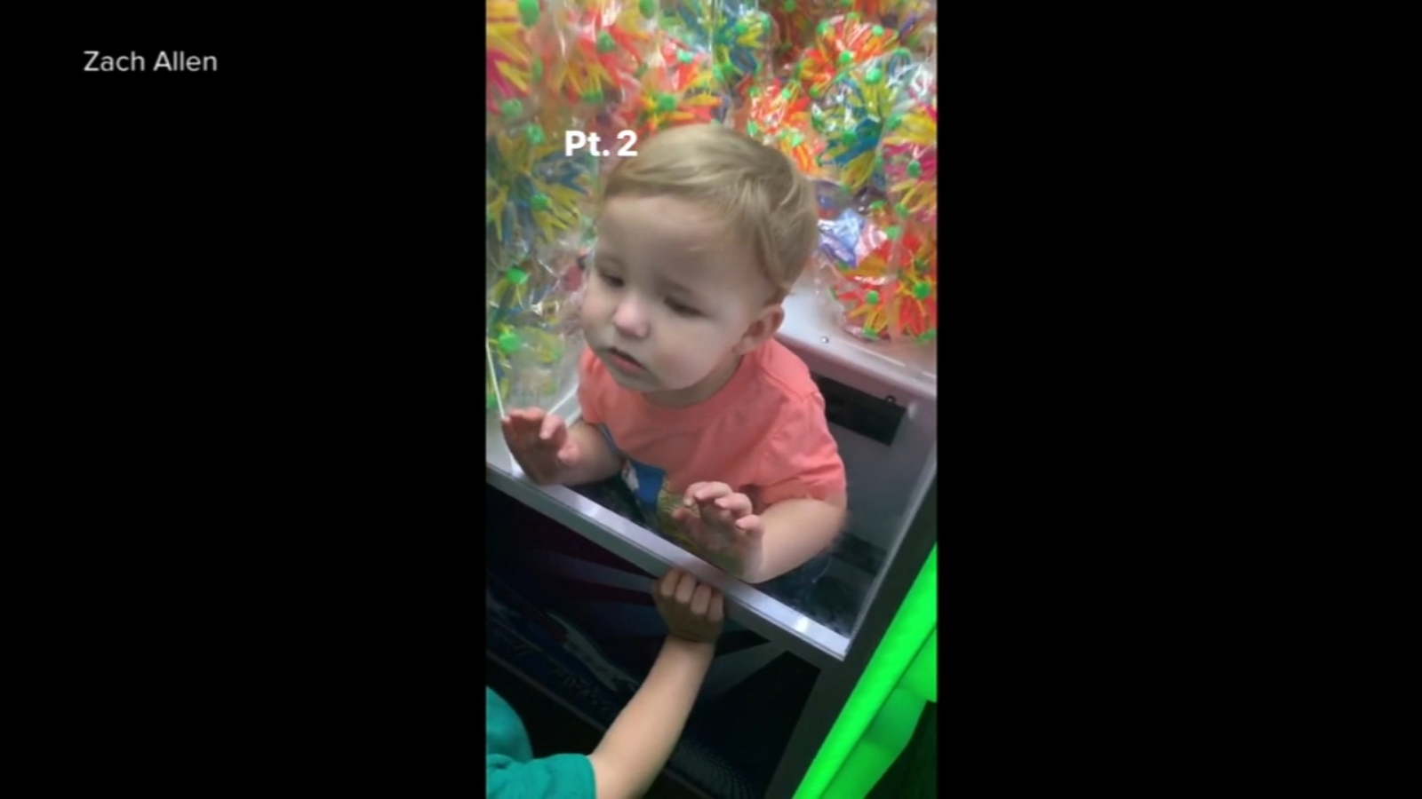 Toddler gets stuck in claw machine - 6abc Philadelphia