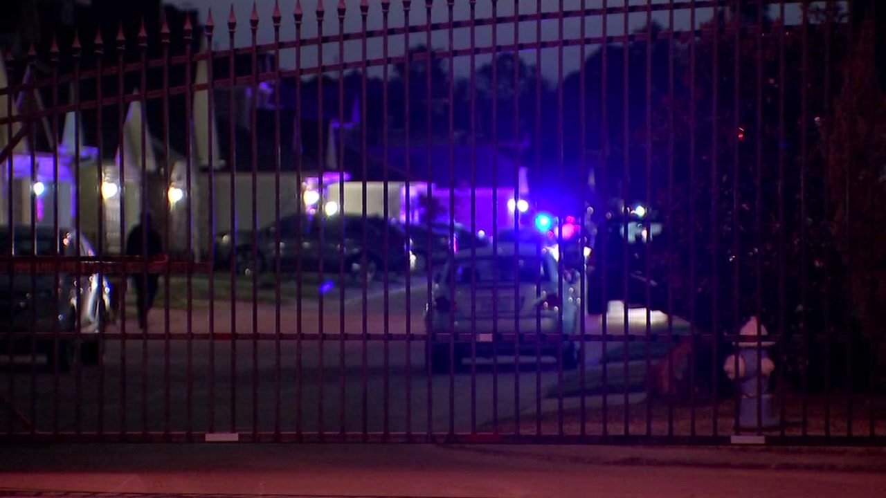 Shooter on the run after person shot in the leg