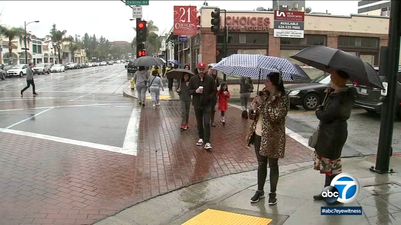Light rain system soaks SoCal