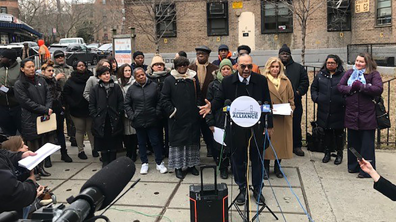 Queens community leaders hold rally in support of Amazon HQ in Long Island City