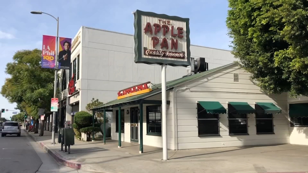 LA's Apple Pan restaurant bought by Irving Azoff