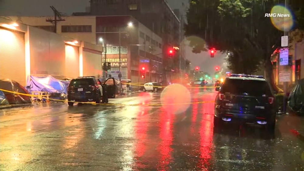 Off-duty LAPD detective critically wounded in Skid Row shooting