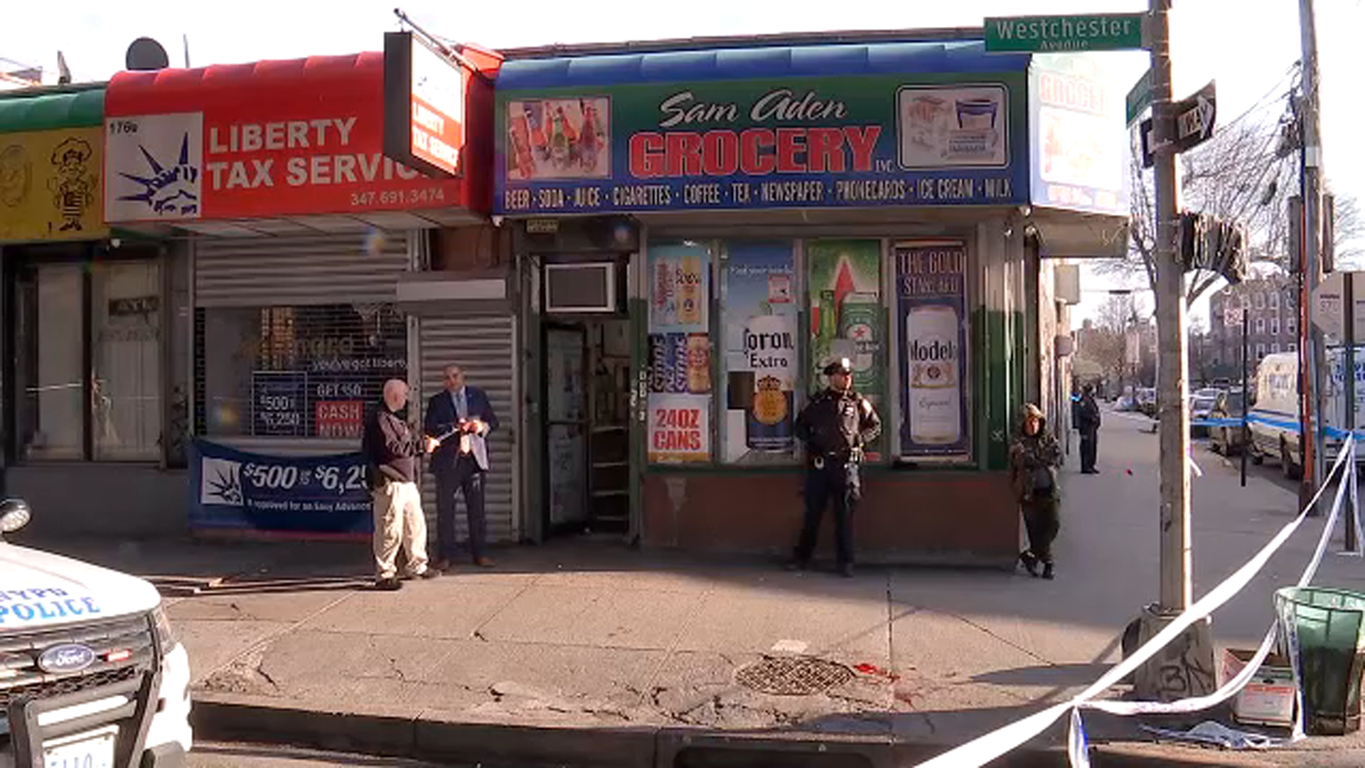 NYPD: Woman fatally stabs 70-year-old man inside Bronx bodega