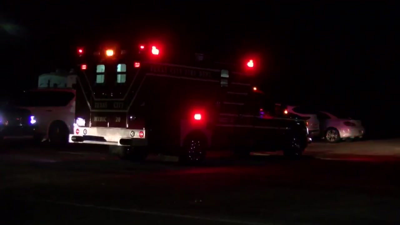 Coasts Guards search for missing fisherman in Texas City