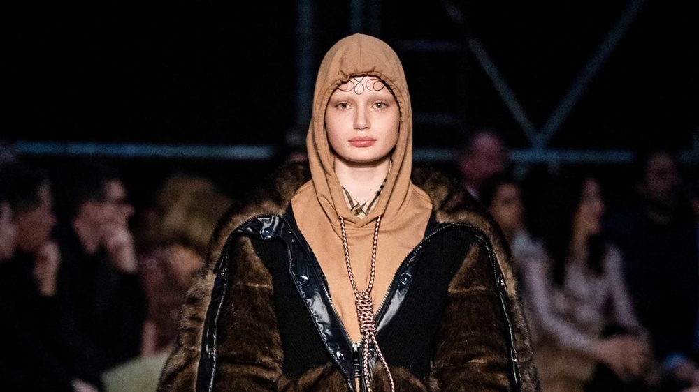 Burberry apologizes for hoodie with noose around neck