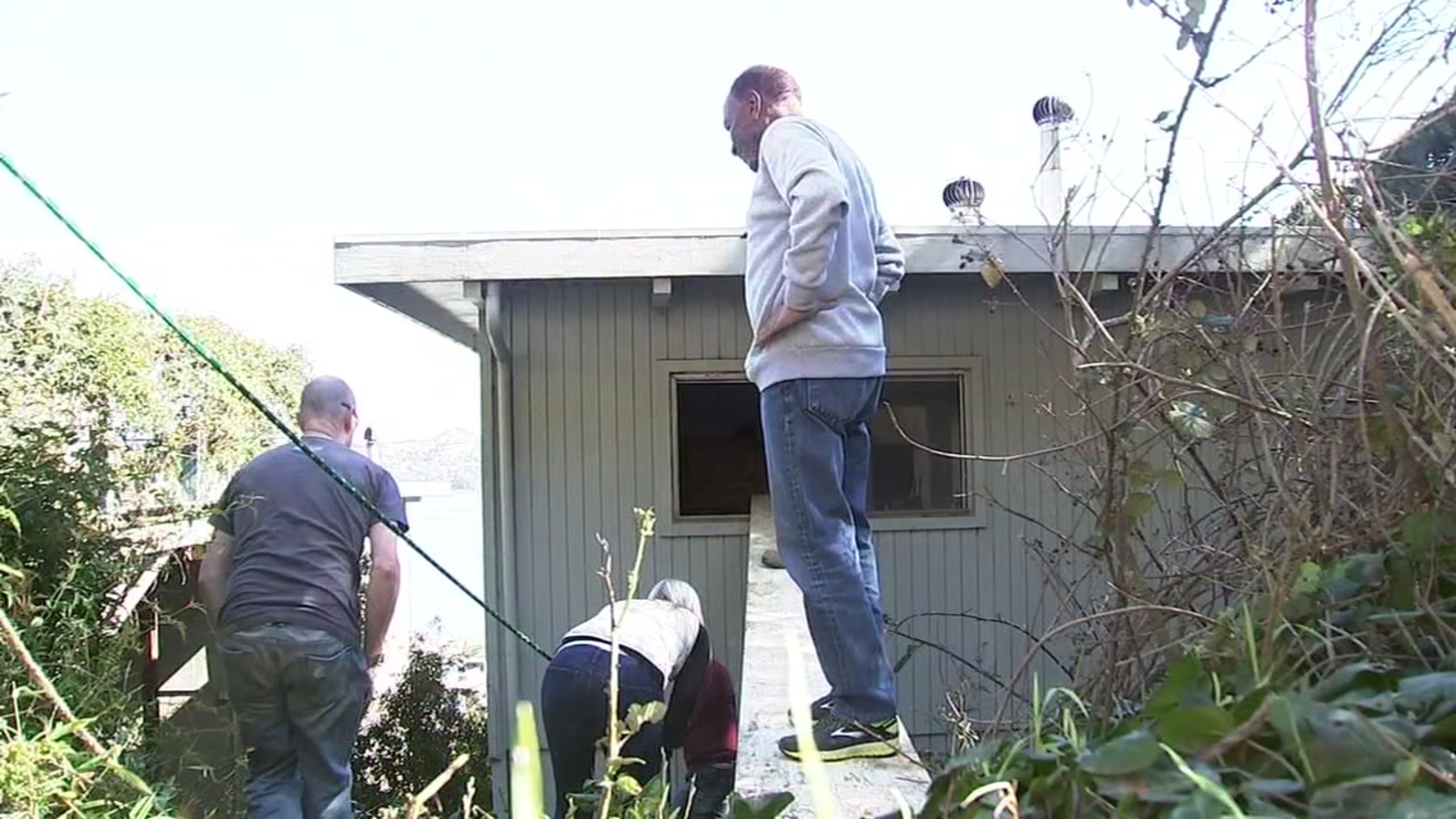 Sausalito landslide victims return home to retrieve personal items