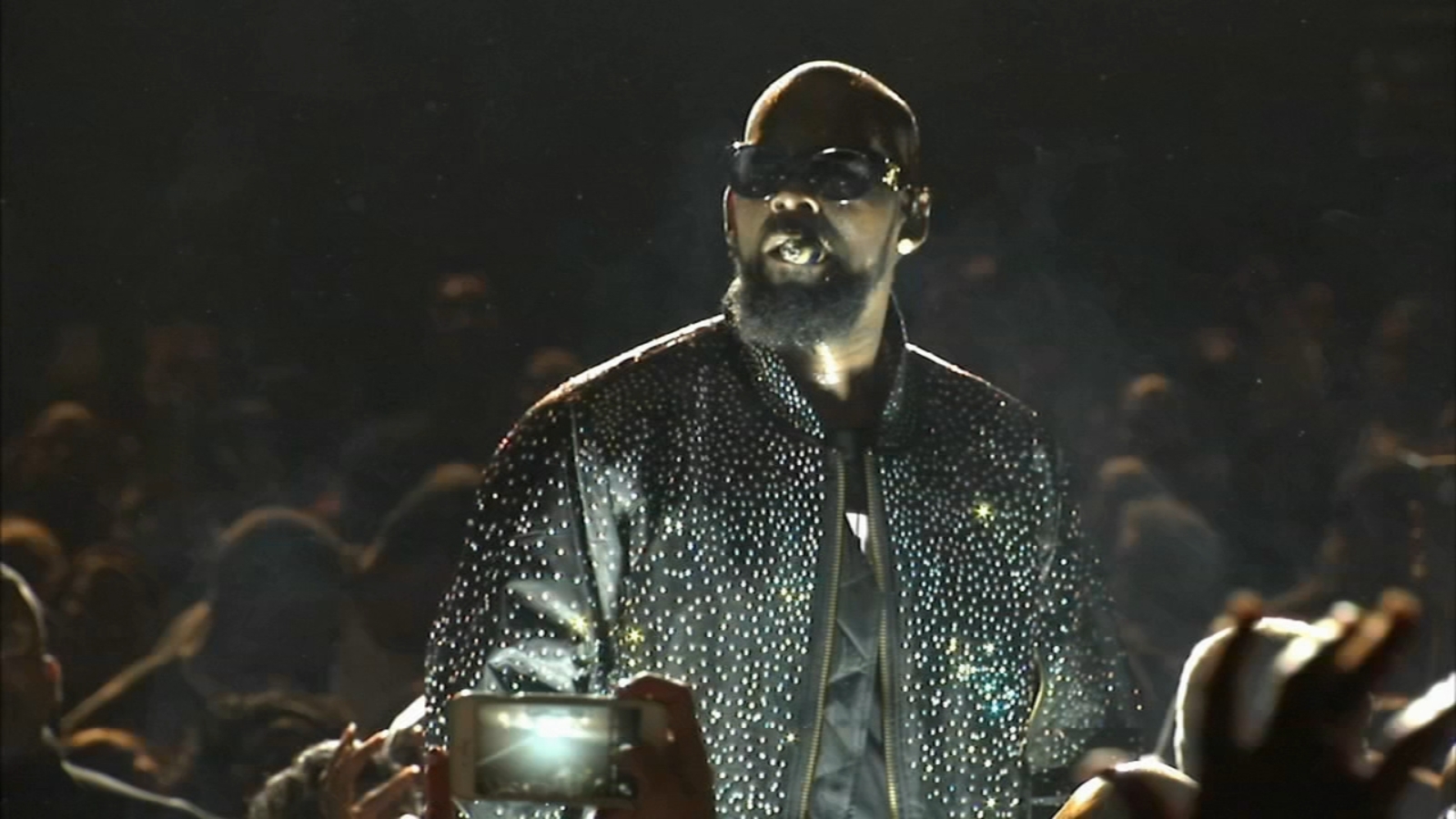 R. Kelly moving out of West Side studio, laywers say ...