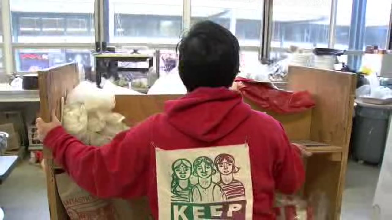 Oakland teacher's message to students: "I am striking for them"
