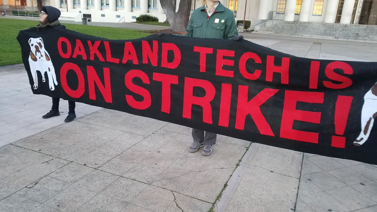 Oakland teachers on strike