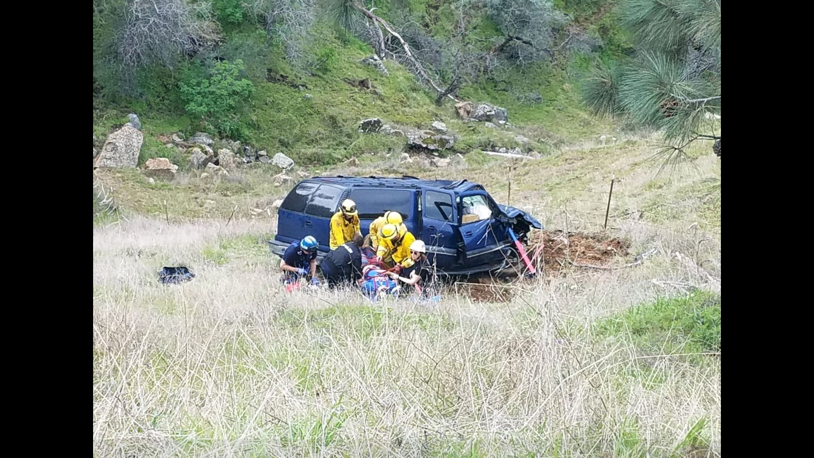 Driver rescued after car goes into embankment in Fresno County - ABC30 ...