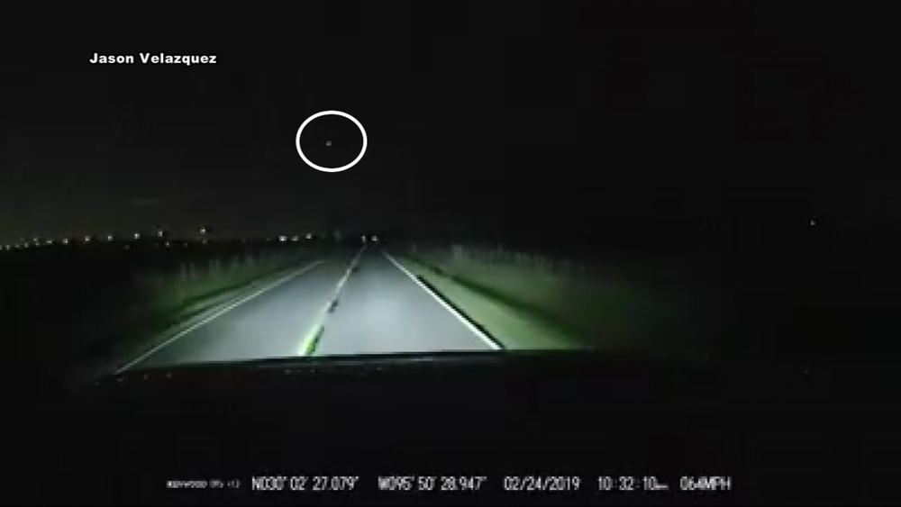 Aliens? Another strange light streaks across Hockley sky