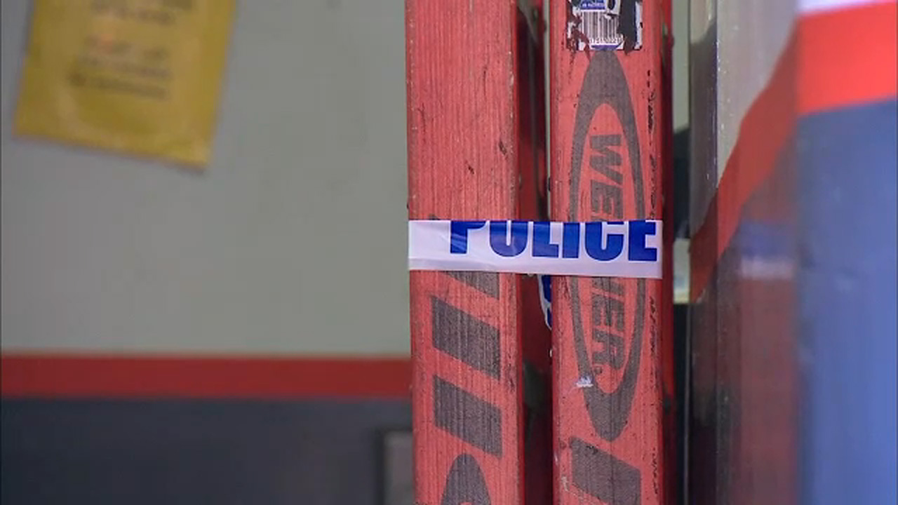 Man survives 4-story fall down Manhattan elevator shaft