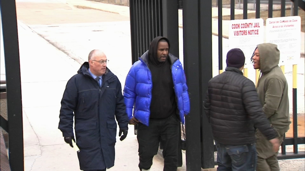 'Friend' who posted bail for R. Kelly identified as Valencia Love