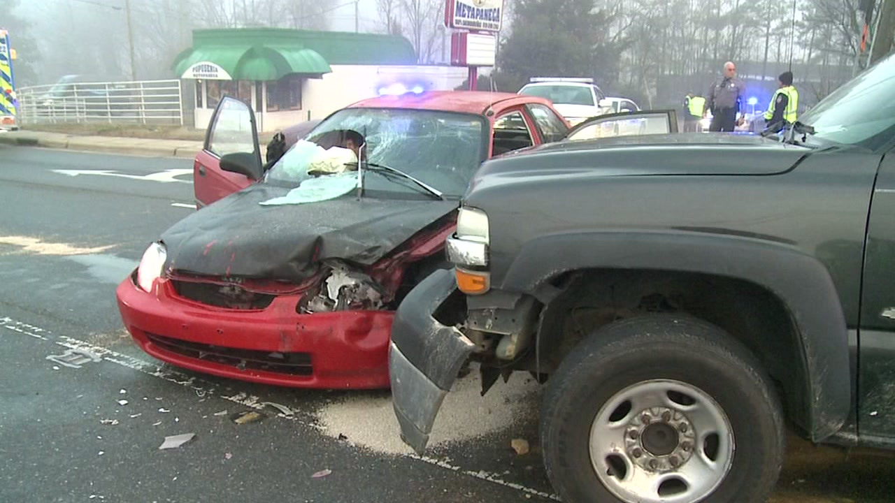 Driver crashes in Durham while trying to escape arrest, deputies say