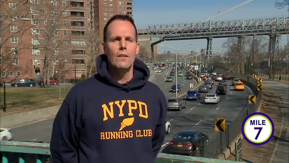 2019 United Airlines NYC Half Mile 7: Overpass walkway by East River Amphitheatre
