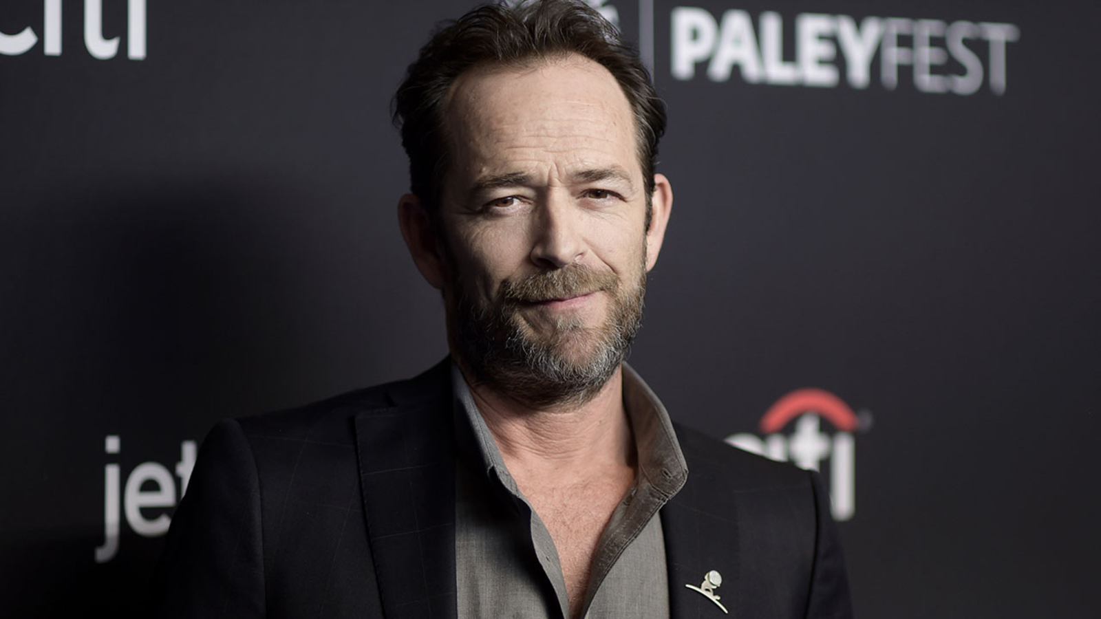 Luke Perry through the years - ABC7 Chicago