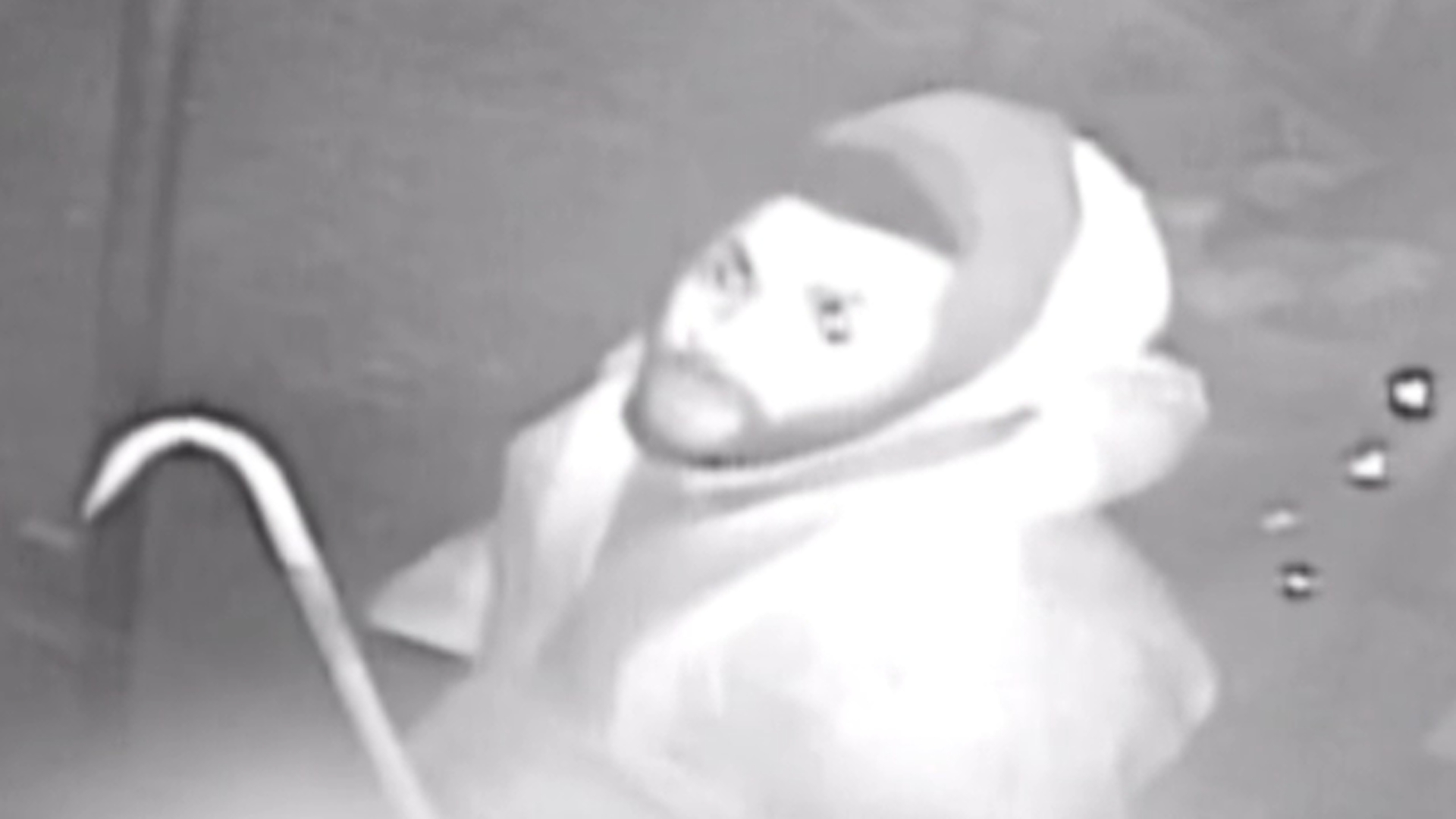 Police search for 3 men stealing ATMs in Brooklyn, Queens