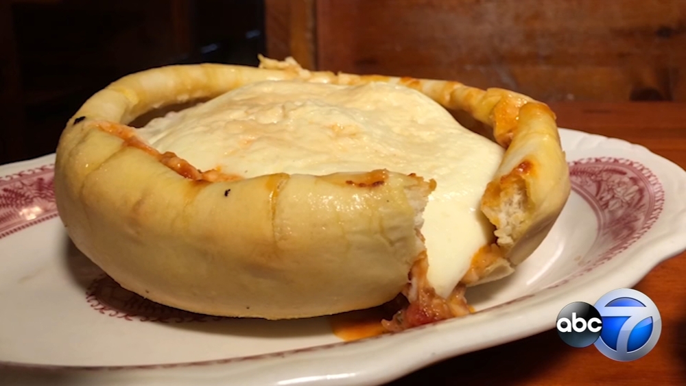 Chicago flips for pizza pot pie at Chicago Pizza and Oven Grinder Restaurant